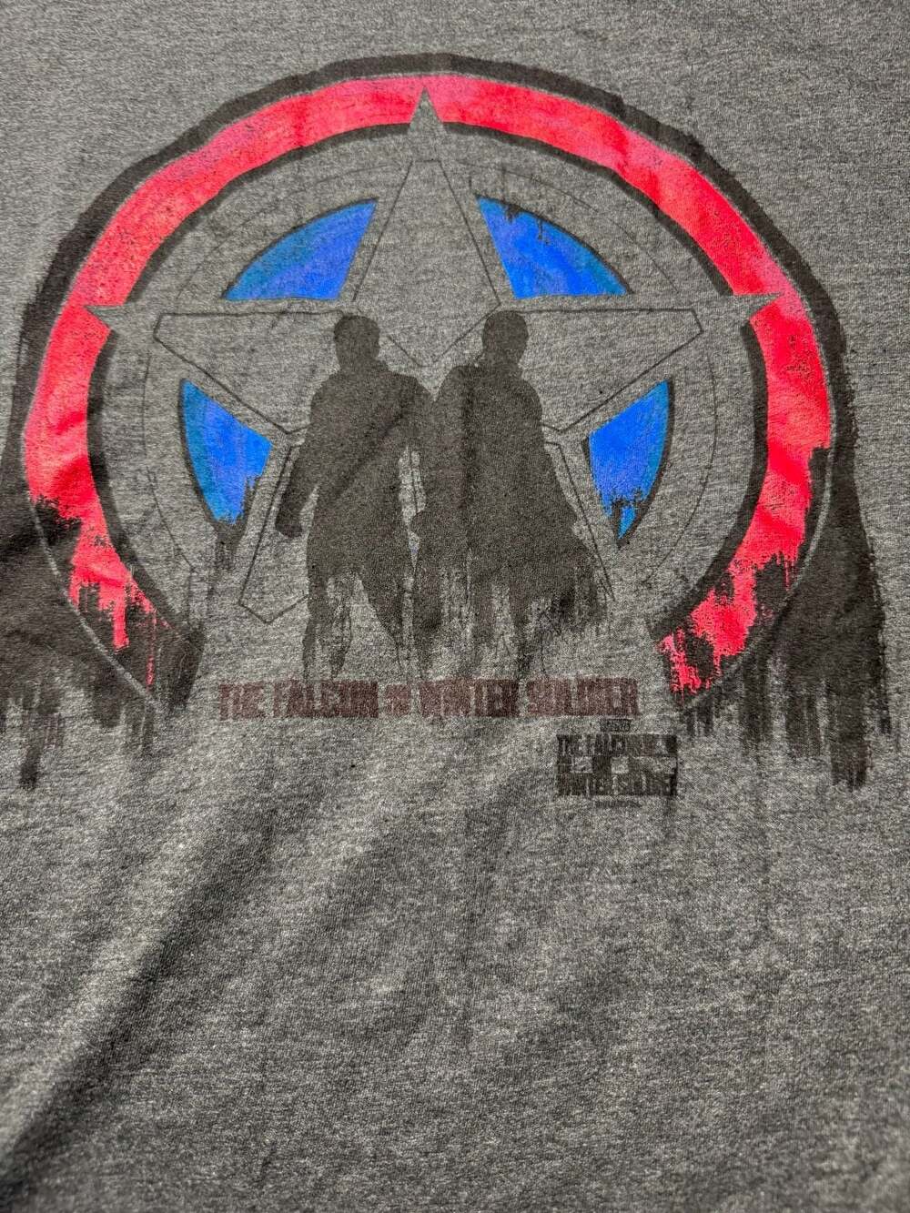 Marvel The Falcon and the Winter Soldier Graphic T-Shirt size xl - Picture 2 of 5